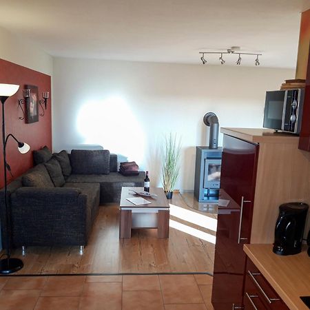 Kleines Ferienhaus Am Feldrand 말호프 외부 사진