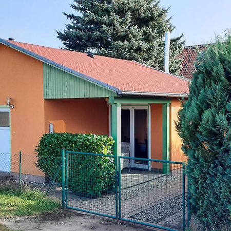 Kleines Ferienhaus Am Feldrand 말호프 외부 사진